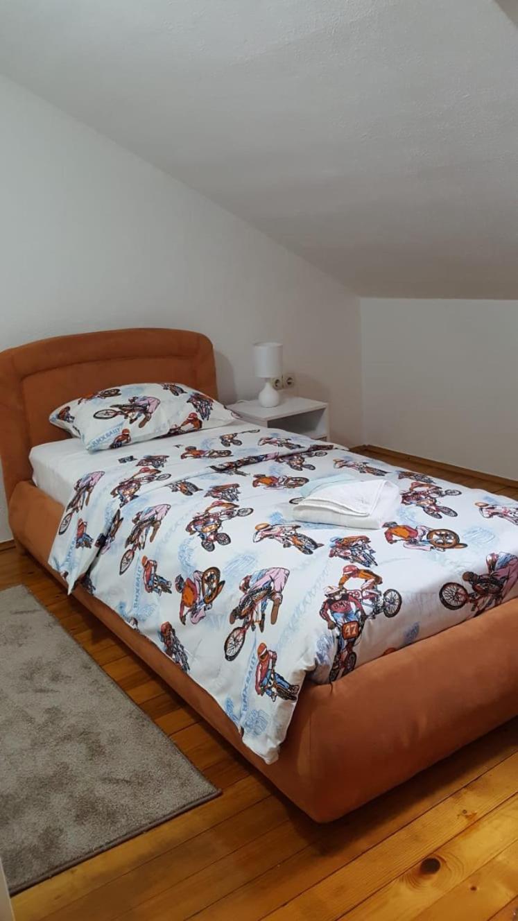 Apartman "Em" Біхач Екстер'єр фото